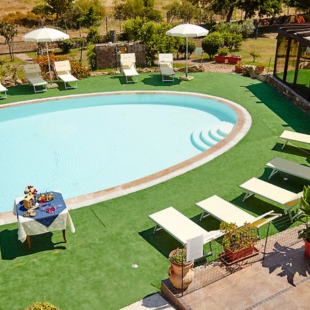 Hotel Cala Mirto บูโดนี ภายนอก รูปภาพ