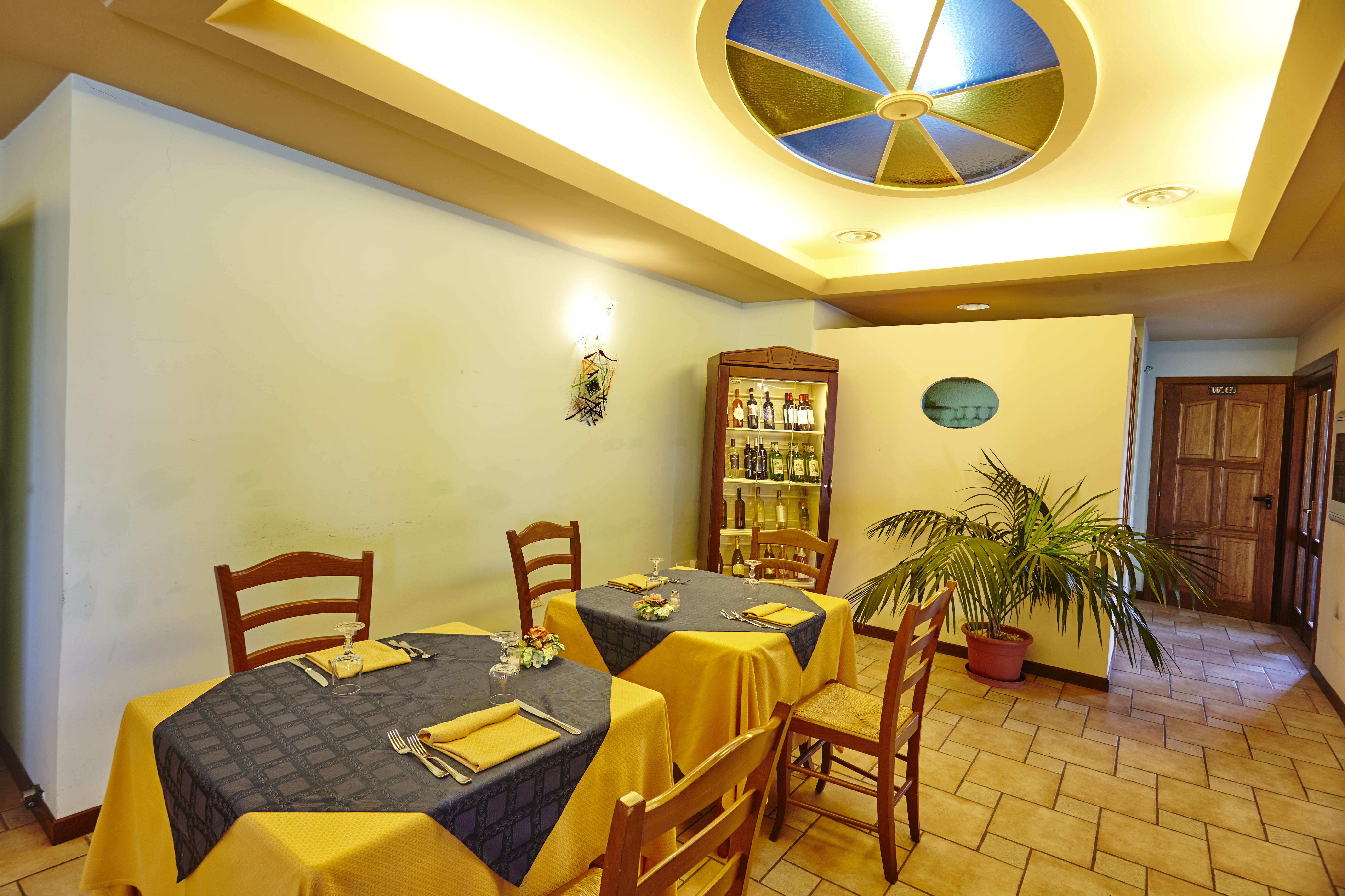 Hotel Cala Mirto บูโดนี ภายนอก รูปภาพ