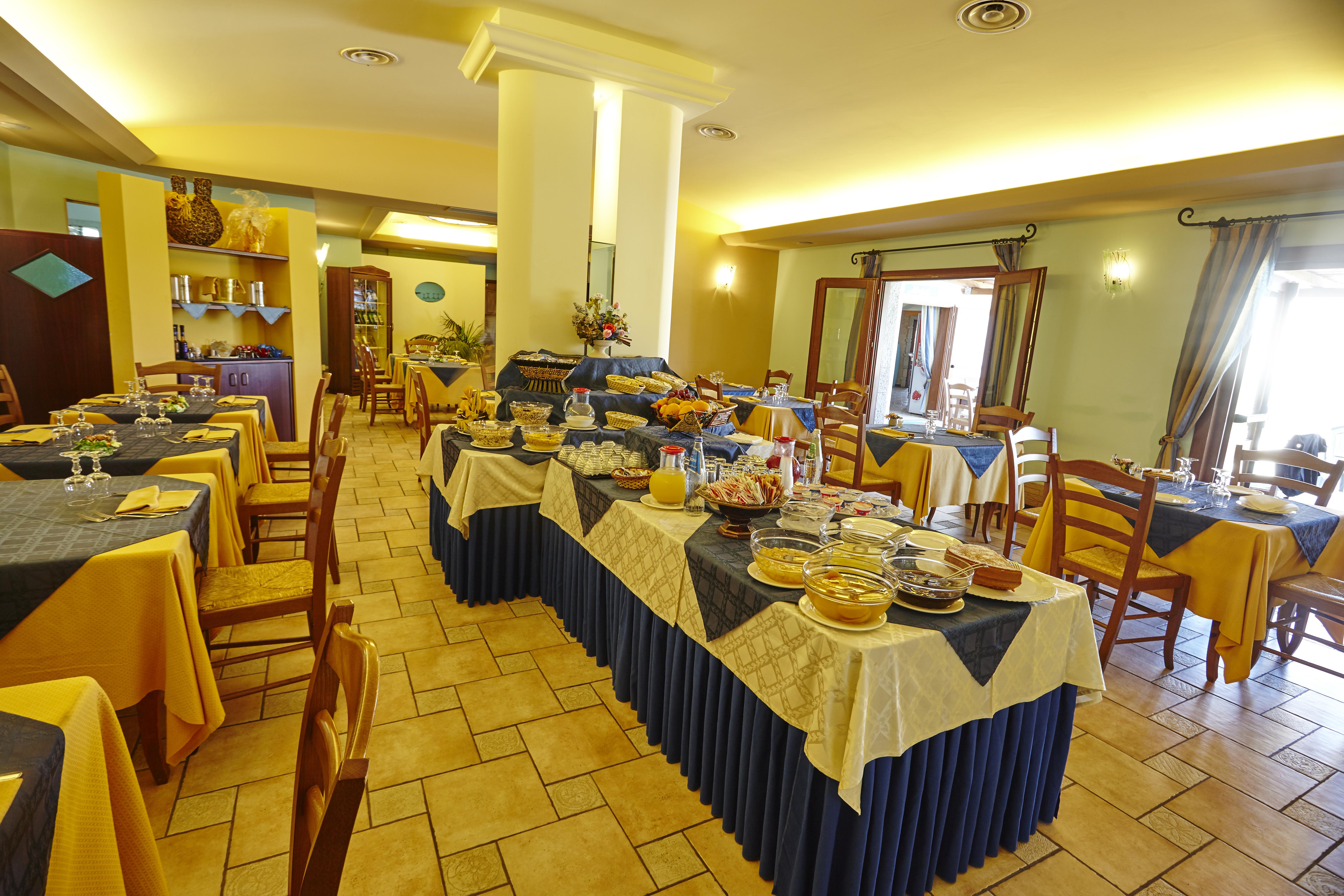 Hotel Cala Mirto บูโดนี ภายนอก รูปภาพ